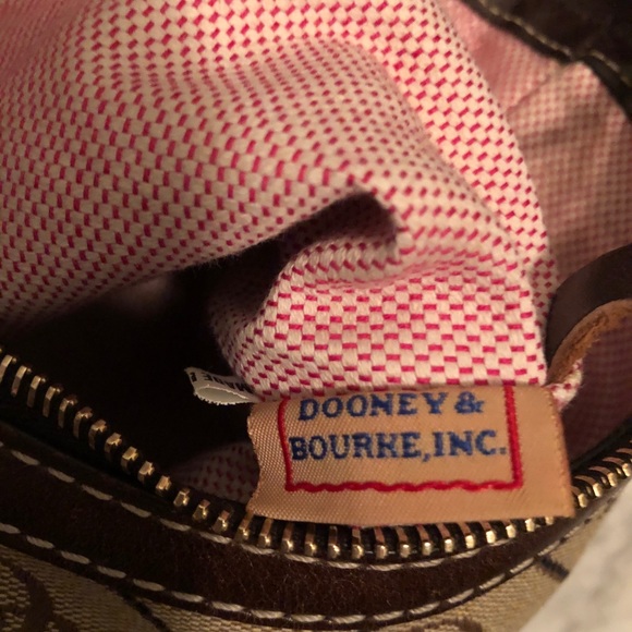 Dooney & Bourke brown monogram shoulder bag - Picture 11 of 13